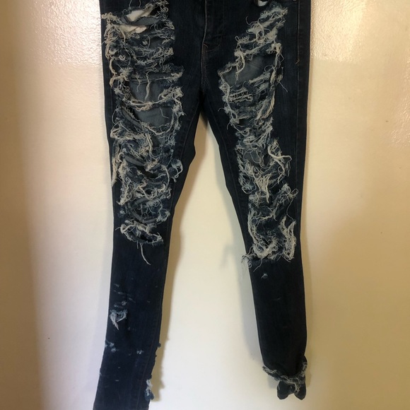 Old navy Ripped Jeans - Picture 2 of 6